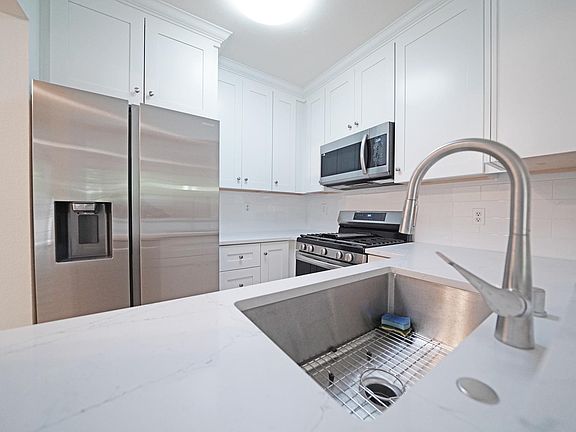3rd image of 24137 Del Monte Dr Unit 231