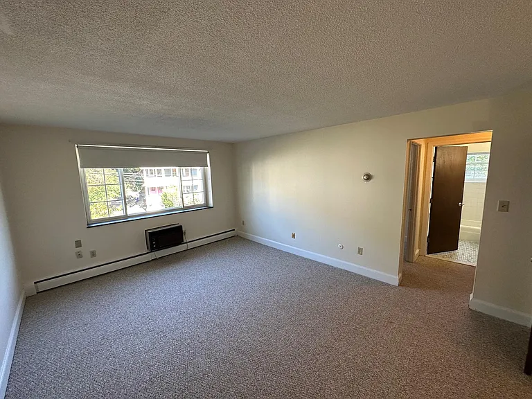 8 Brattle Dr #7 — Photo 1