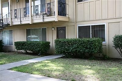 1st image of 2420 Oxford Way APT 23
