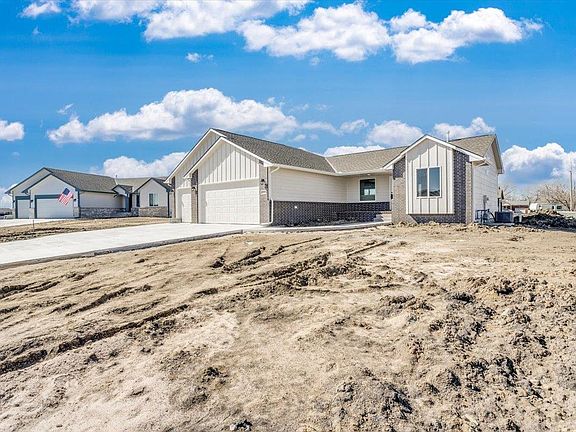 3rd image of 1545 N Sedge Ct