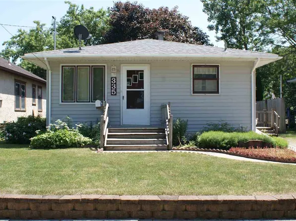 335 27th St SW, Mason City, IA 50401