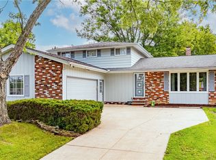 1109 Mulberry Ln, Brunswick, OH 44212