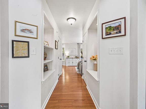 3rd image of 120 Lently Farm Ln