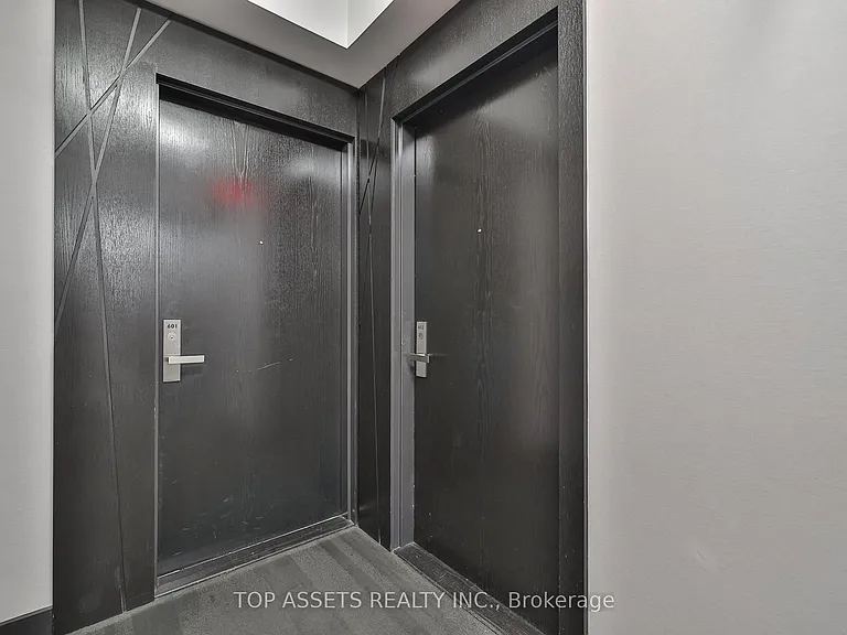 125 Peter St #602 — Photo 2