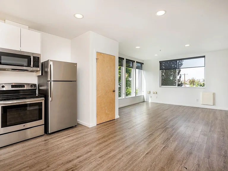 1410 S King St #8 — Photo 6