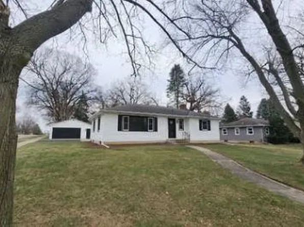 446 N Oak St, Oregon, WI 53575