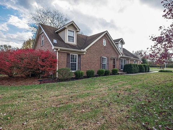 3rd image of 524 Wilmoore Ct