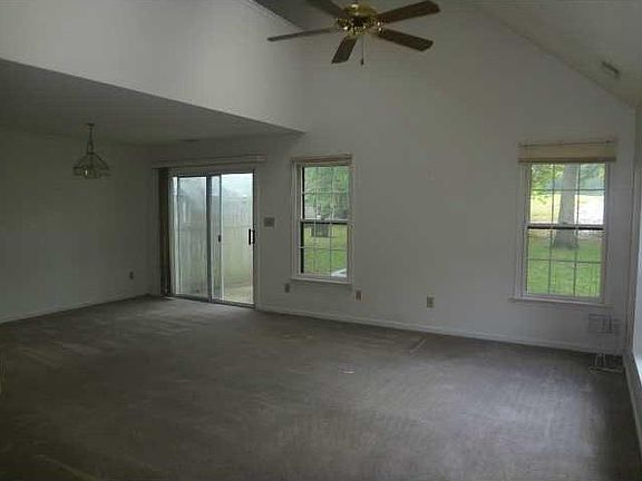 2nd image of 1020 Winged Foot Ct #65-102