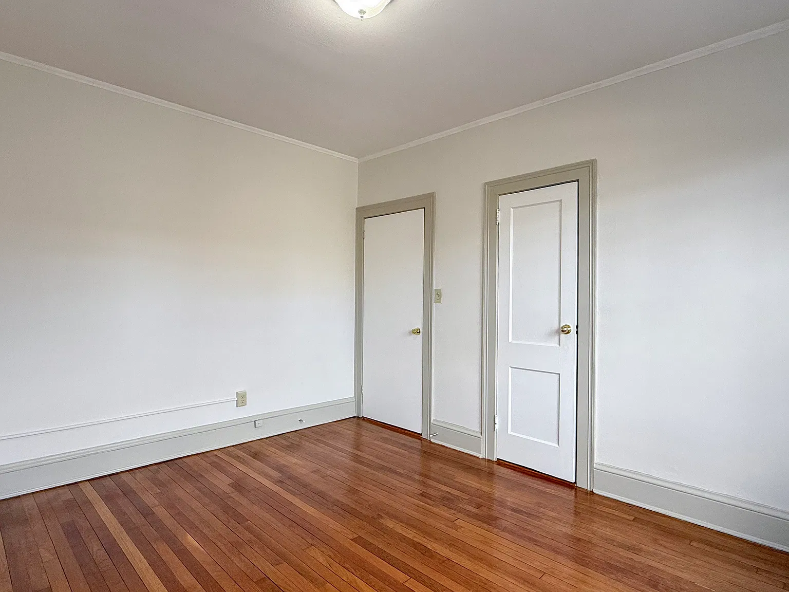 1 bed, $1,300 — Photo 2