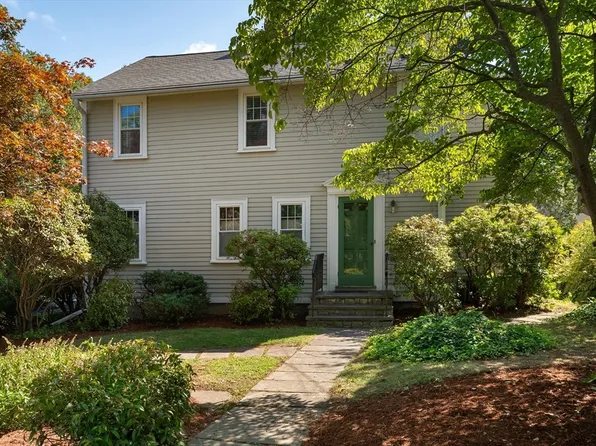 1028 Webster St, Needham, MA 02492