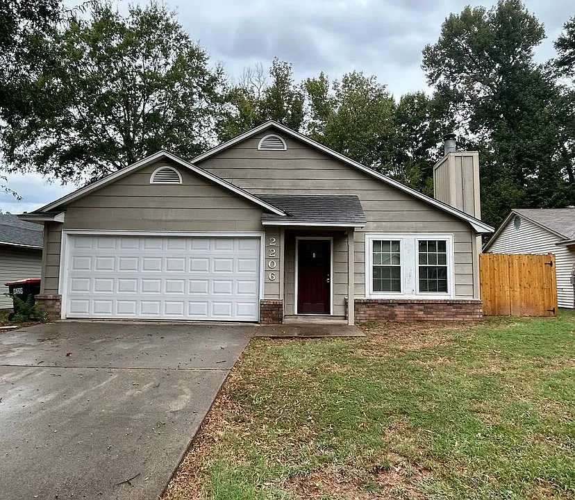 2206 Timberwood Ln