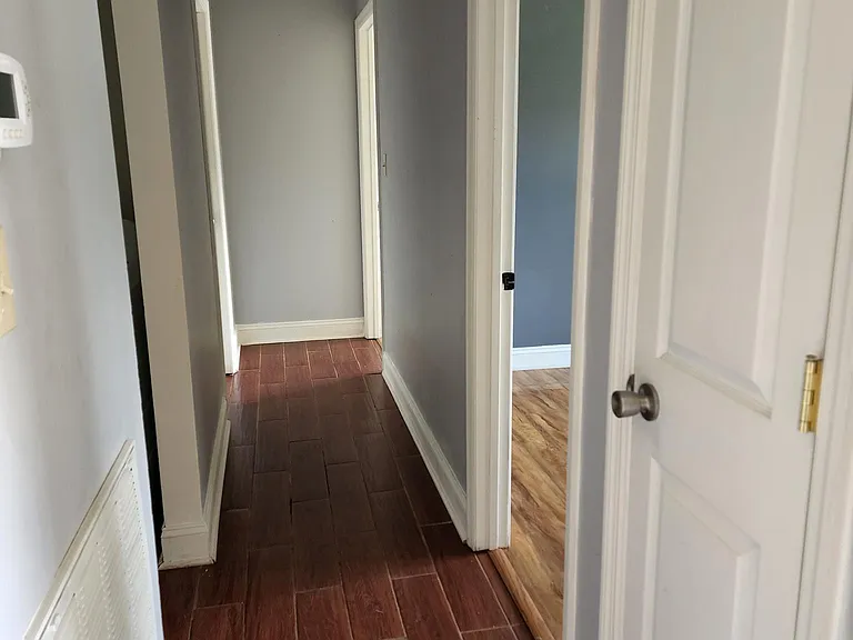 3829 Niagara Dr — Photo 3