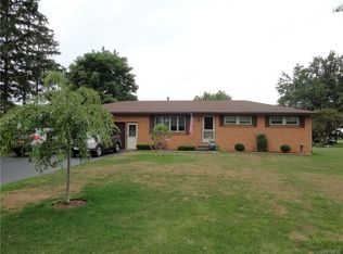 6090 Aiken Rd, Lockport, NY 14094