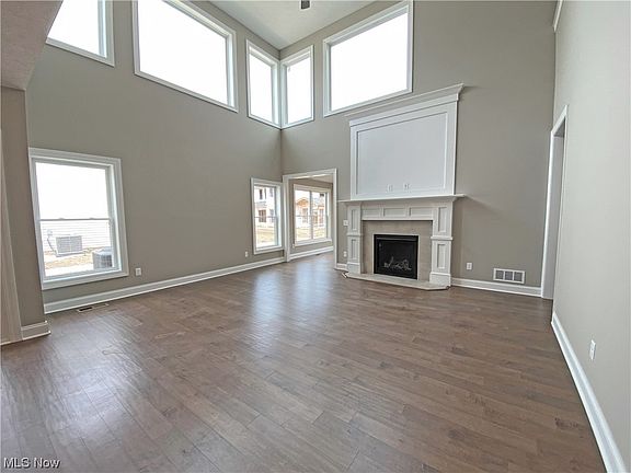 4th image of 523 Matera Ct #J-1