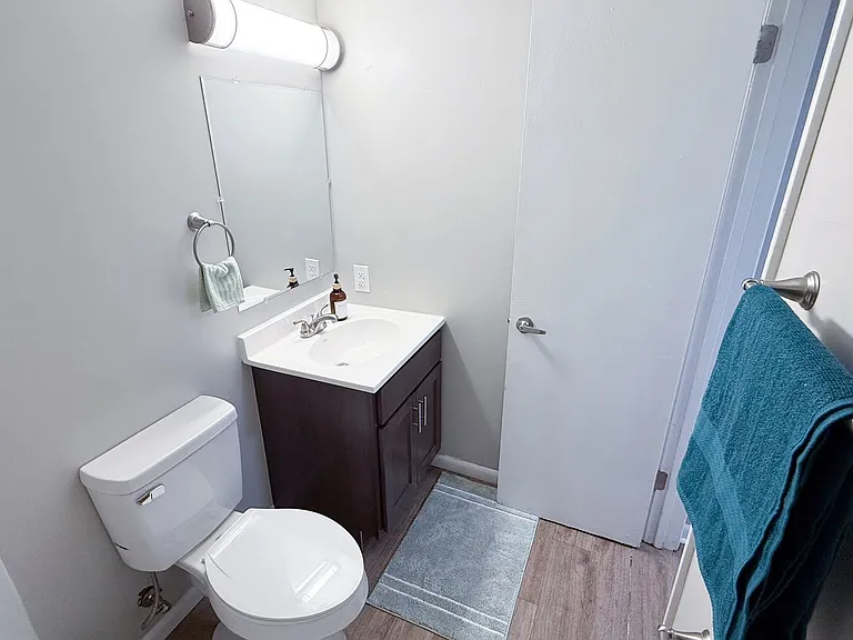 107 E Healey St — Photo 5