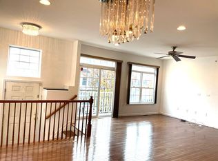 24 Fox Hound Ct, Jersey City, NJ 07305