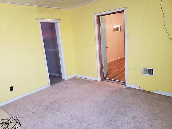 5th image of 104 N 4th St