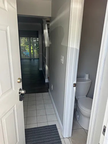 190 Tomlinson Ave Photo 1