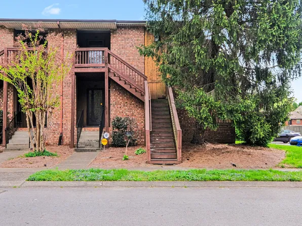 127 Brooke Castle Dr, Hermitage, TN 37076