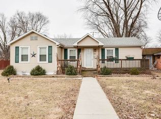 911 Pulaski St, Lincoln, IL 62656
