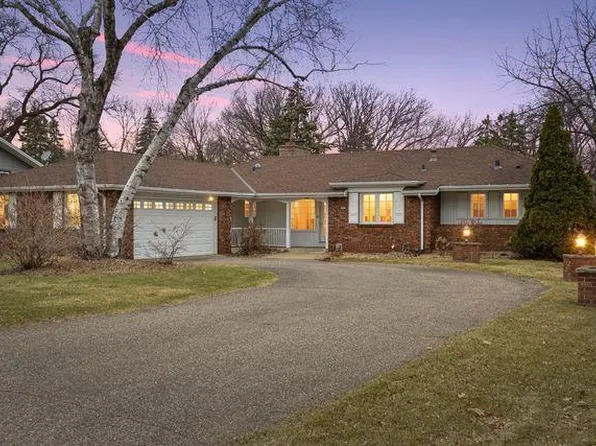 1451 Glacier Ln NE, Fridley, MN 55421