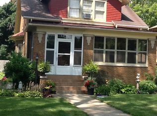 711 S 9th St, Pekin, IL