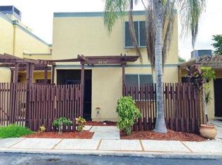 1431 E Golfview Dr, Pembroke Pines, FL 33026