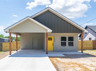 1049 N King St, Alice, TX 78332