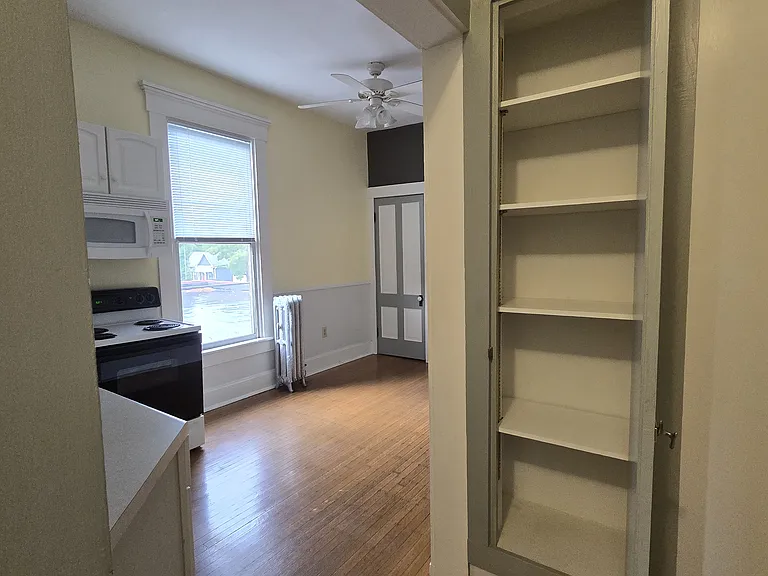 1309 E 10th St #2 — Photo 17