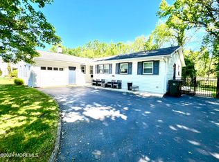 441 W Lake Ave, Oakhurst, NJ 07755