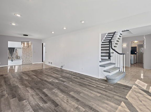 4th image of 1100 Hidden Lake Dr