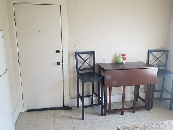 2nd image of 1226 Rose St #3