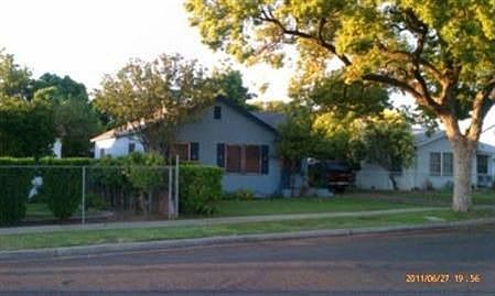3rd image of 3131 E Lamona Ave