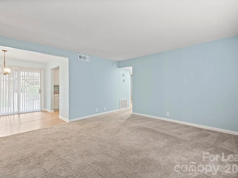 2630 Park Rd — Photo 5