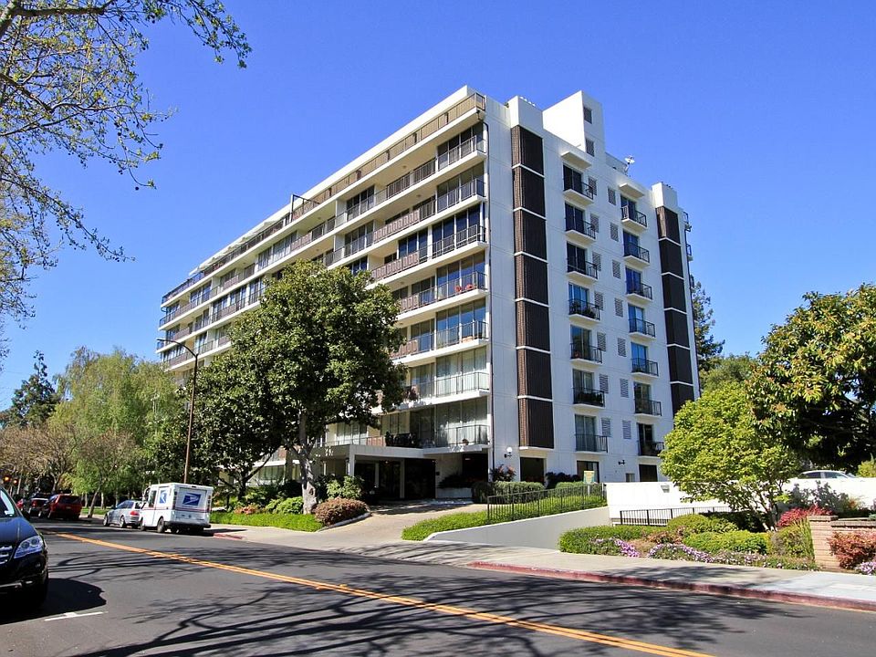 1st image of 1330 University Dr APT 77