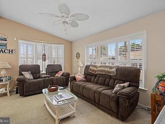 5th image of 208 Timberline Cir