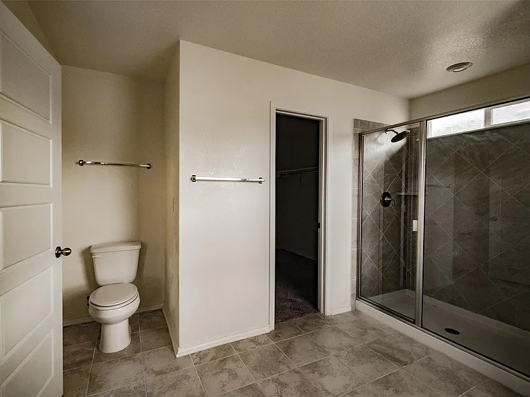 6412 Carriage Pines Dr — Photo 25