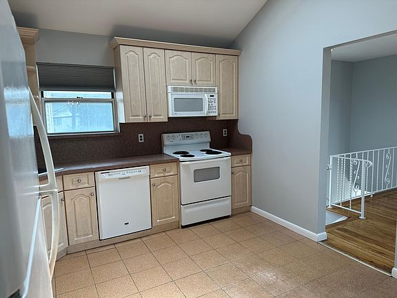 5th image of 603 E Park Ave