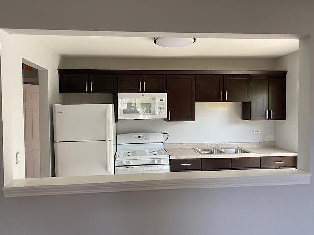 2nd image of 714 W Ivanhoe Ln #1A