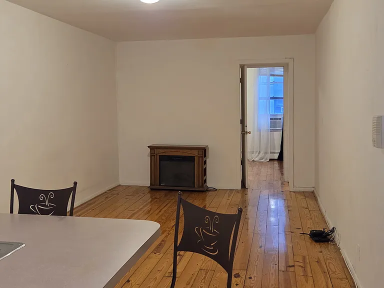191 Montgomery St #2 — Photo 10