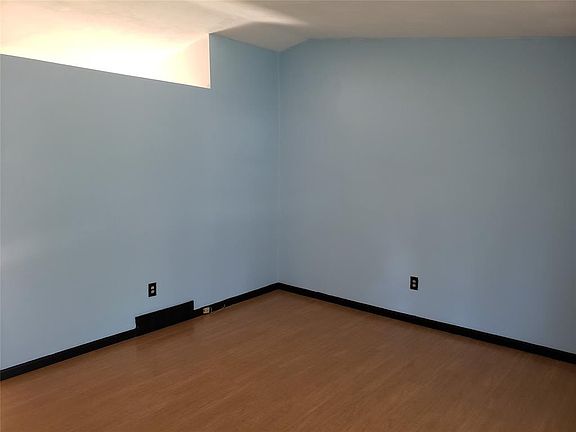 2nd image of 2429 Theresa Blvd