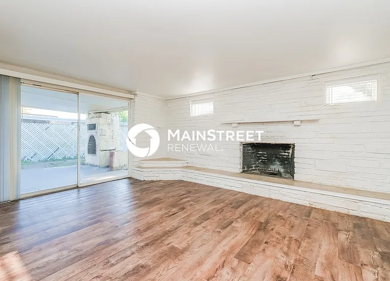 1050 Normandy Blvd — Photo 8