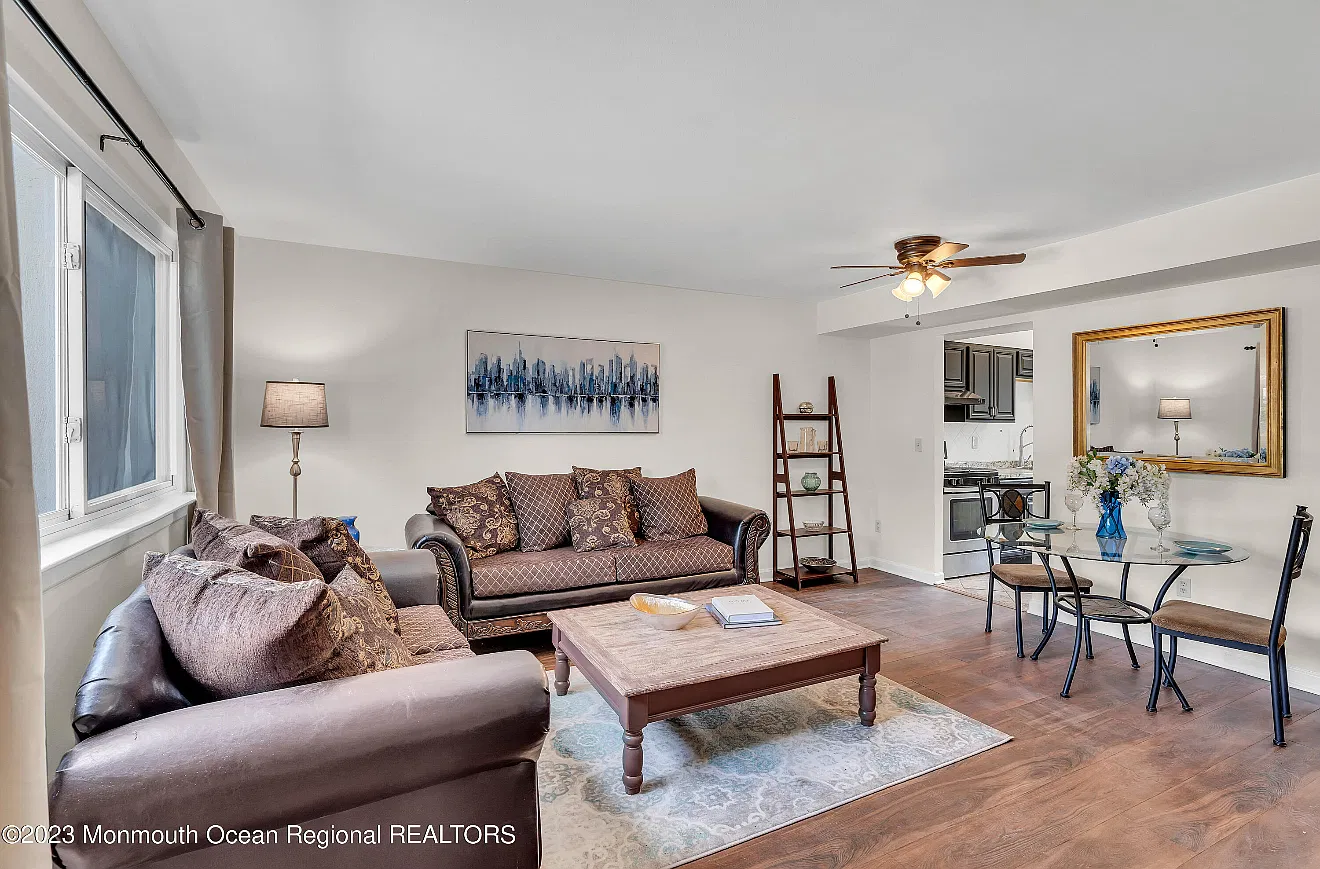 1207 Washington Ave — Photo 1