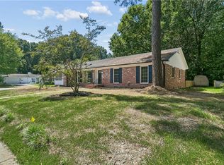 682 Village Green Pkwy, Newport News, VA 23602