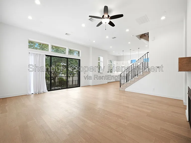 1823 Prospect St #C — Photo 11