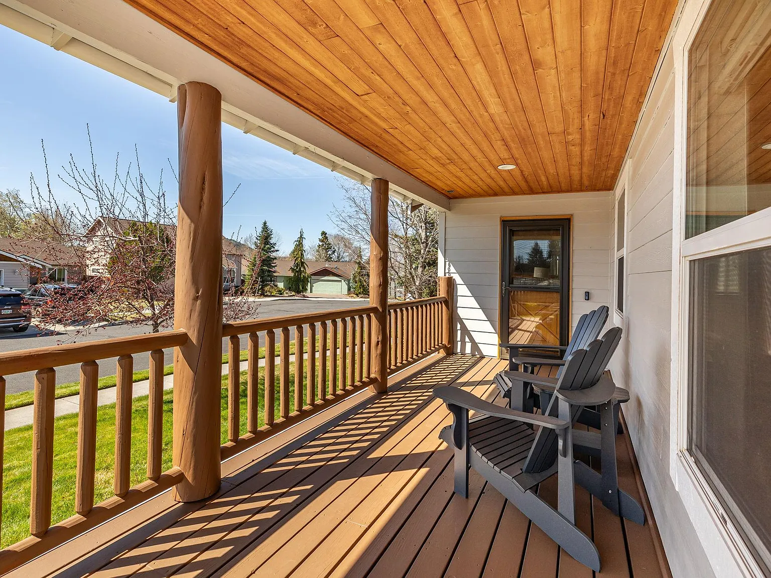 3 bed, 1584 sqft, $3,100 — Photo 2