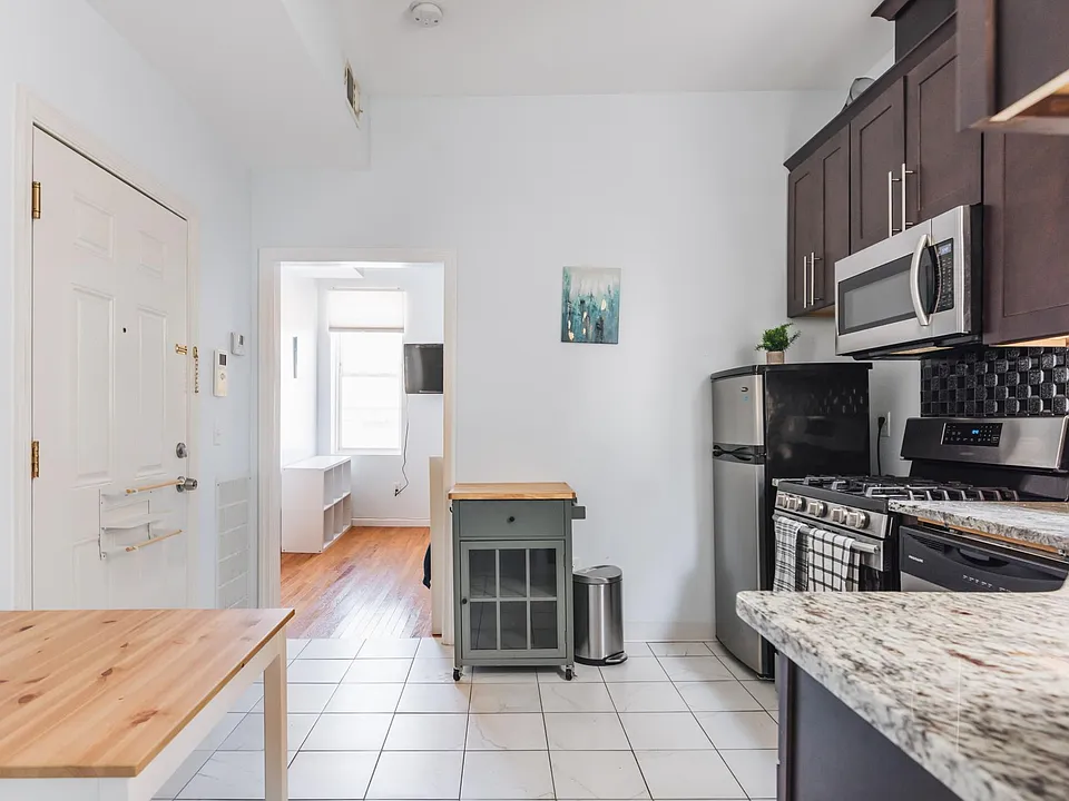 437 Central Ave #3A
