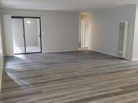 4th image of 735 Redondo Ave #B