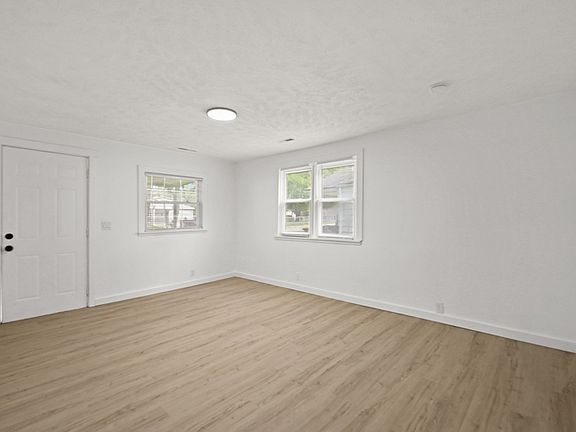 3rd image of 2207 S Delawanda Ave