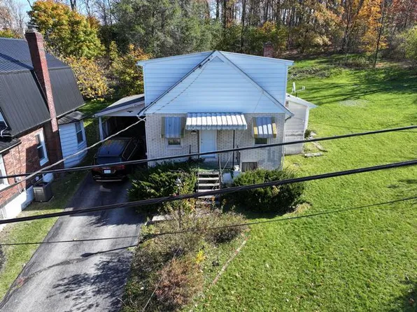 3062 Colonial Dr, Duncansville, PA 16635